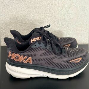 Hoka Clifton 9